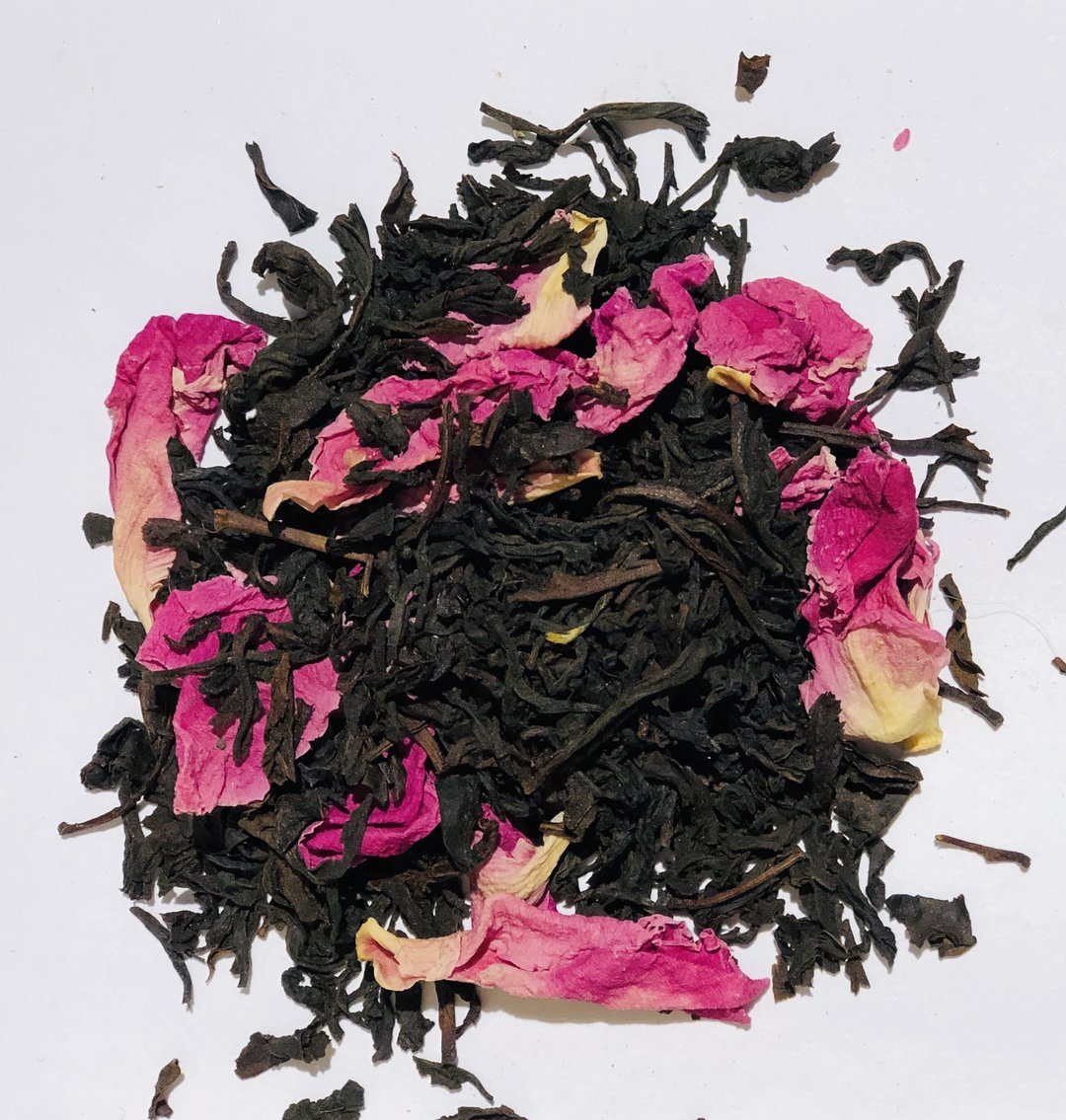 Our classic Rose Grey loose leaf tea, is the perfect gift for any tea lover.  Best loose leaf tea / best tasting Australian tea.  This Rose Grey tea is part of a collection of organic loose leaf teas, which come in a range of pretty eco friendly reusable tea canisters. Mix and match the entire loose leaf tea collection, collect all colours and blends or make a tea lovers day with the perfect tea gift.